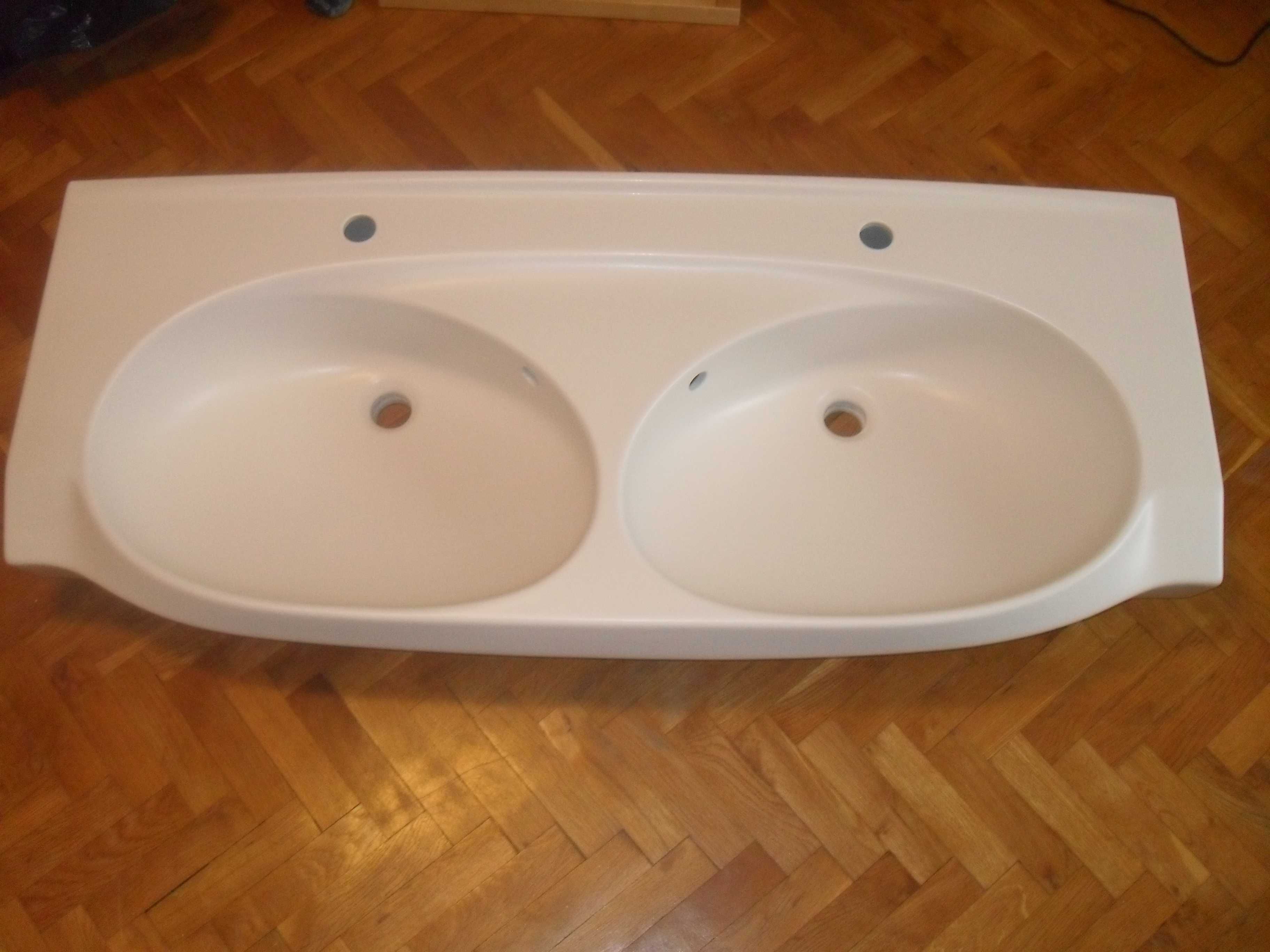 Двойна мивка за баня Villeroy & Boch