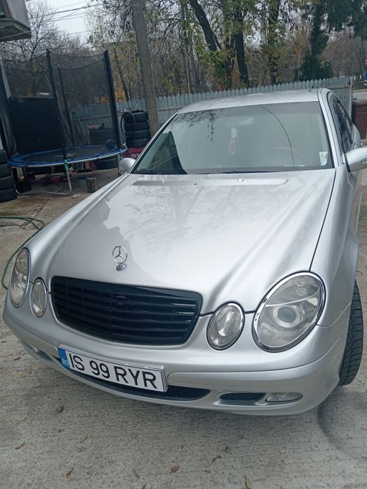 Vand sau schimb mercedes w211