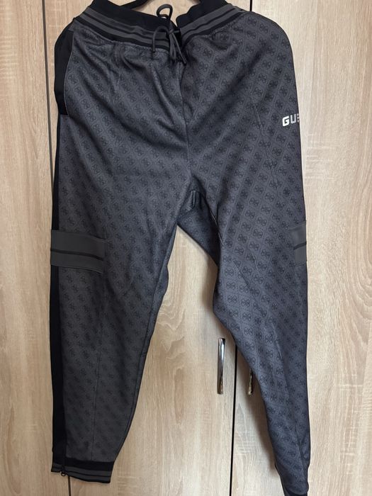 Екип на Guess мъжки