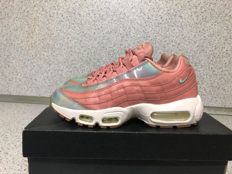 ОРИГИНАЛНИ *** Nike Air Max 95 SE Red Stardust /Washed Teal-Sail