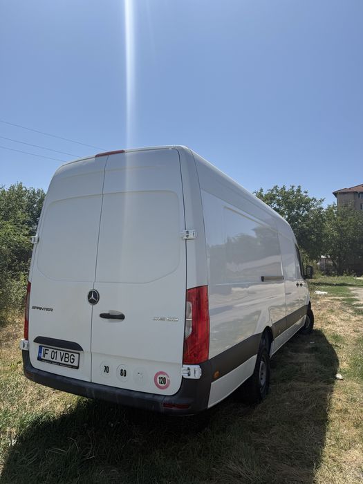 Mercedes benz sprinter