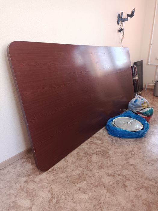 Продам стол гостиный размер 250*110