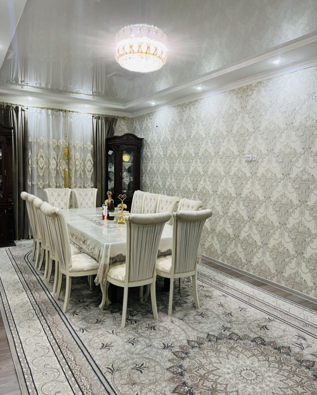Срочно Продаётся 2х этажный Евро дом.
Ориентир : Сергели, массив Строи