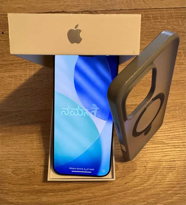 Vand Iphone 16 Pro Max impecabil