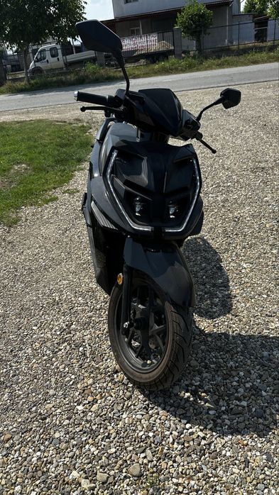 Scooter electric categoria a1 ori B