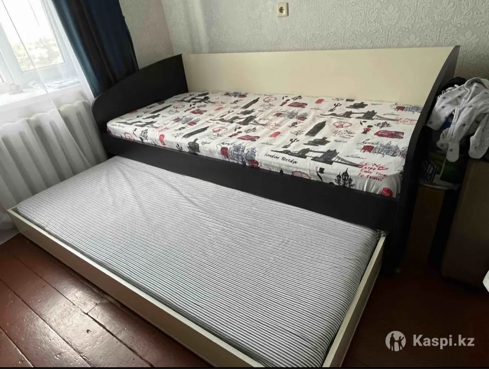Кровать двухъярусная