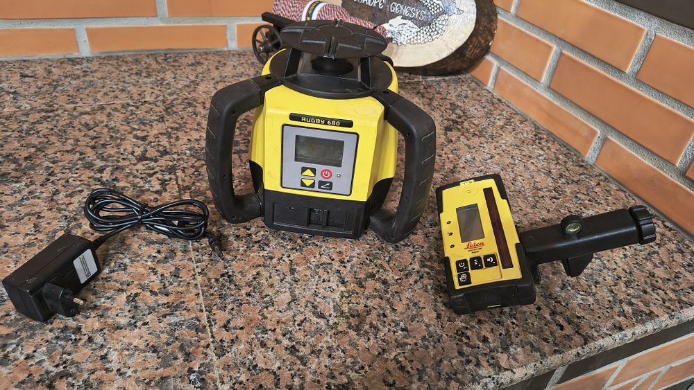 Leica nu hilti laser