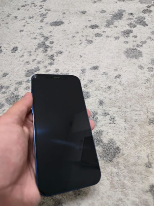 Vând iphone 12 64gb
