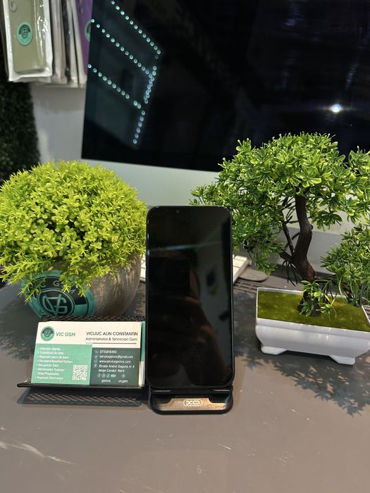 Magazin Vindem : Iphone 14 128 GB Reconditionat cu piese Originale !