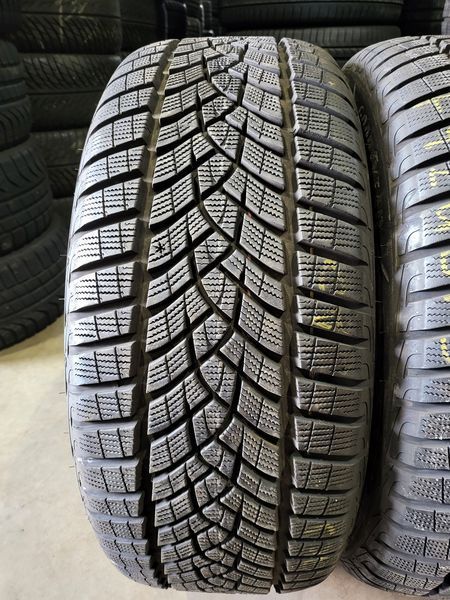 255/45/20 GOODYEAR 4бр