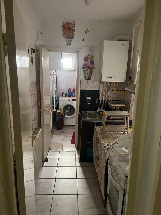 Închiriez Ap 3 camere