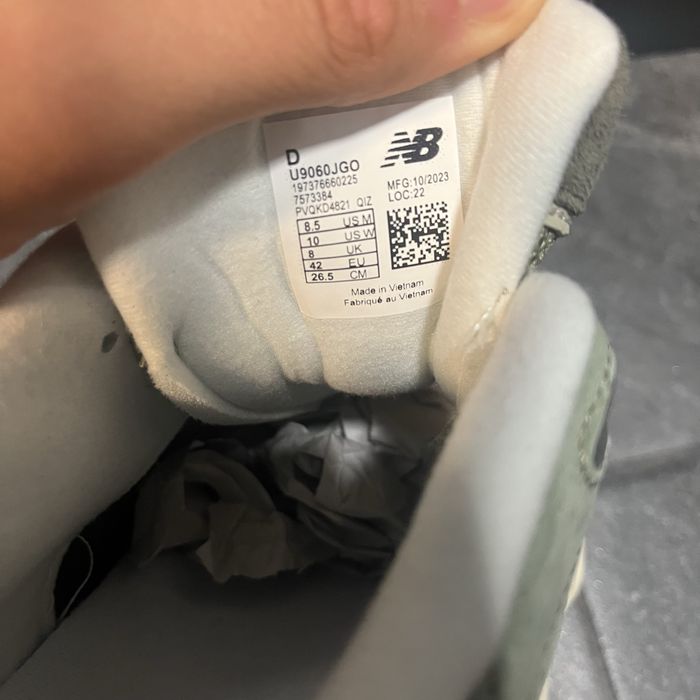 New Balance 9060, marime: 42