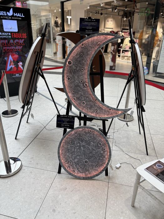 Semilună decorativă handmade – piesă unică pentru decor