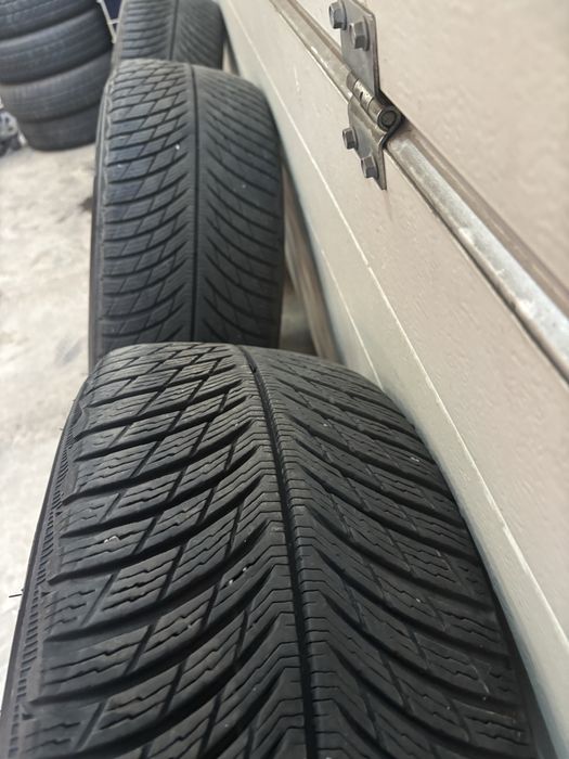 Оригинални Джанти 18” за Ауди A6 C8  с нови зимни гуми Мишелин
