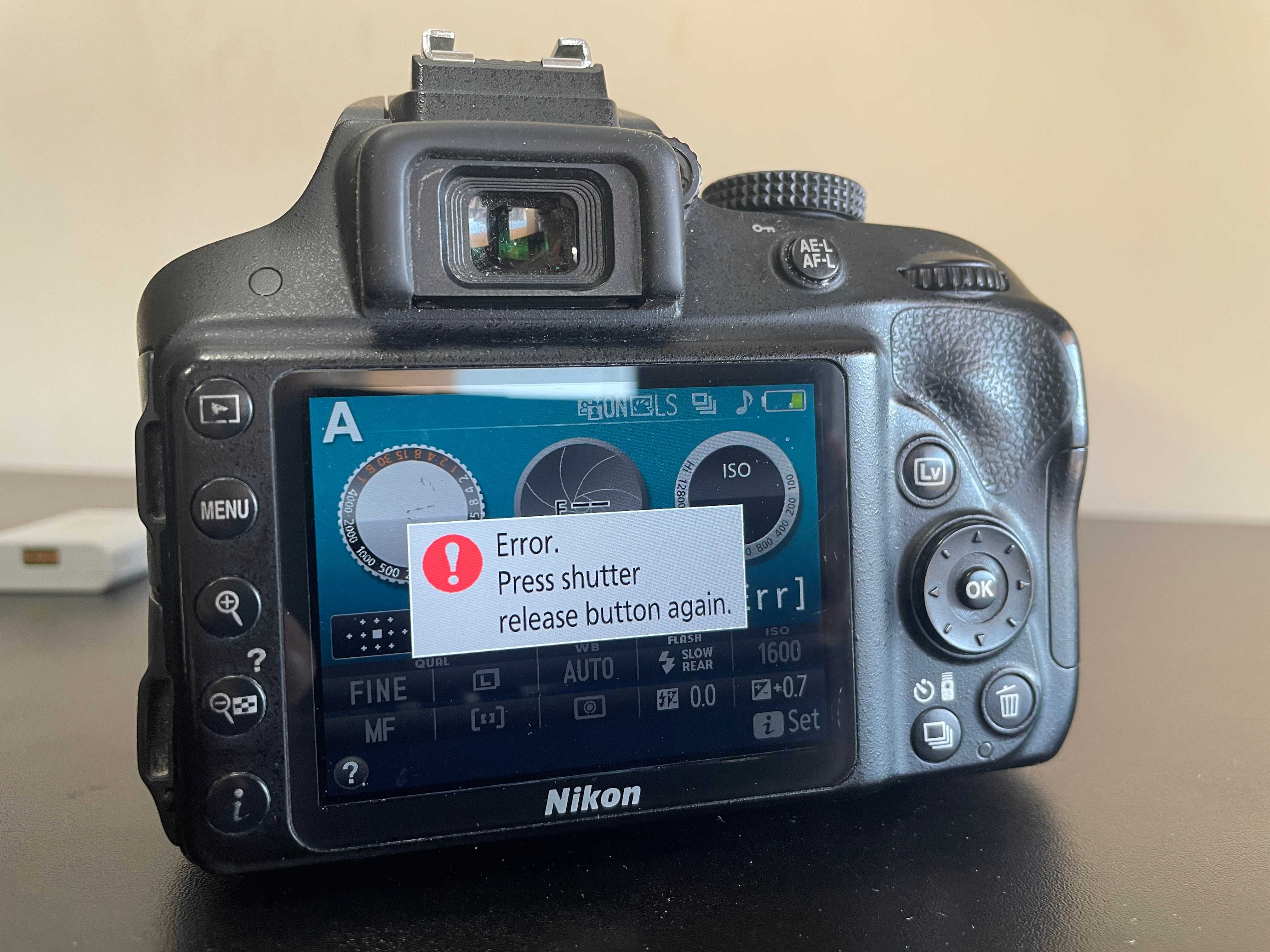 Nikon D3300 (за части)