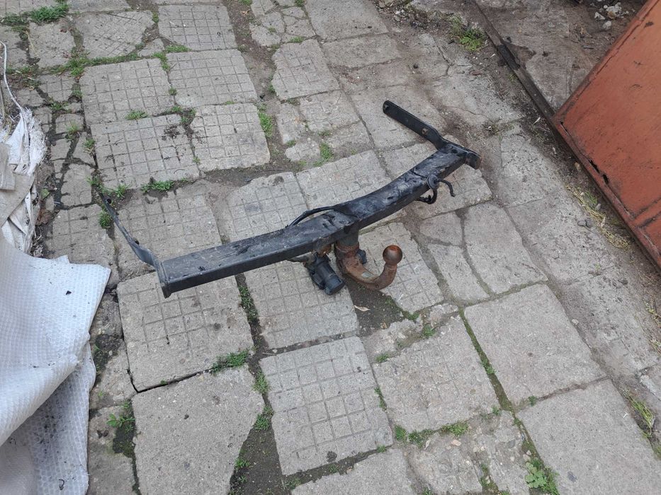 Теглич за Хюндай  i 30  hyunday и Kia Ceed VW CADDY TOURAN