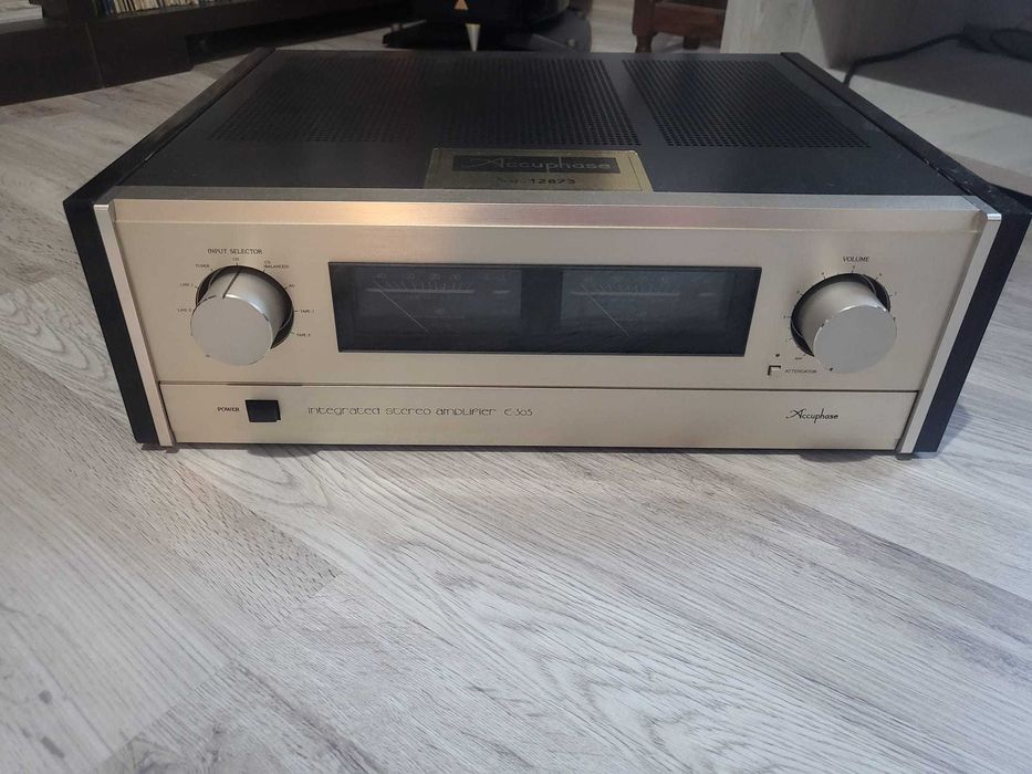 Amplificator integrat Accuphase E305