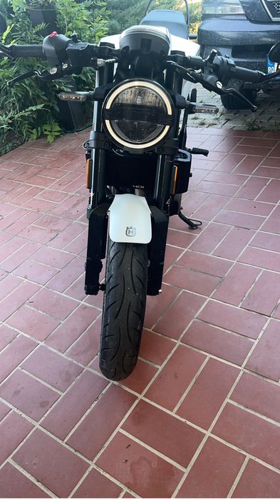 Husqvarna Vitpilen 401