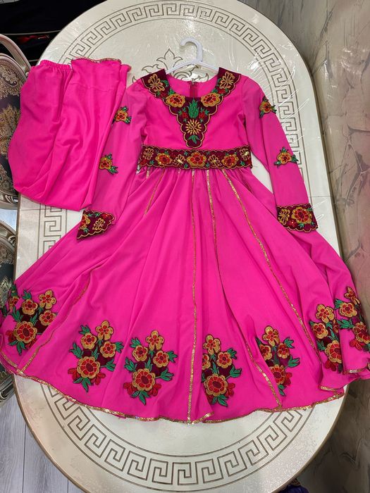 Народный уйгурский костюм