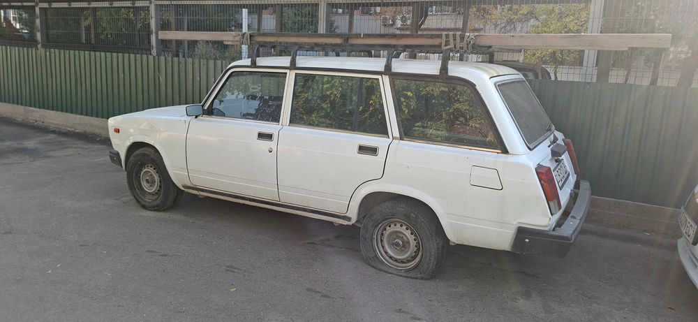 2104 JIGULI 2012 Yil OQ  sotiladi