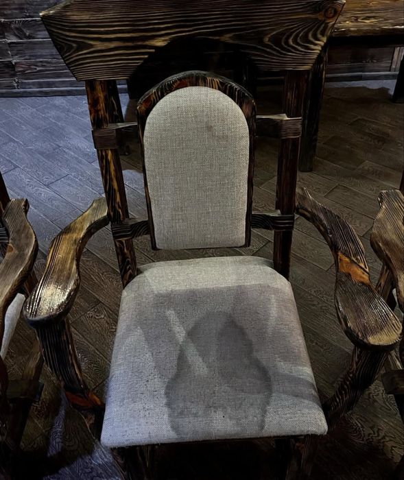 Химчистка мягкой мебели дома. Удаление пятен и запахов. Мастер Михаил