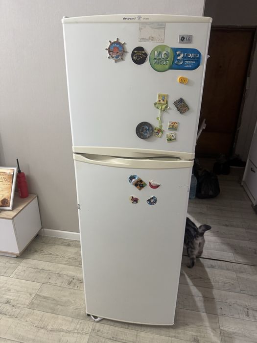 Продам холодильник LG