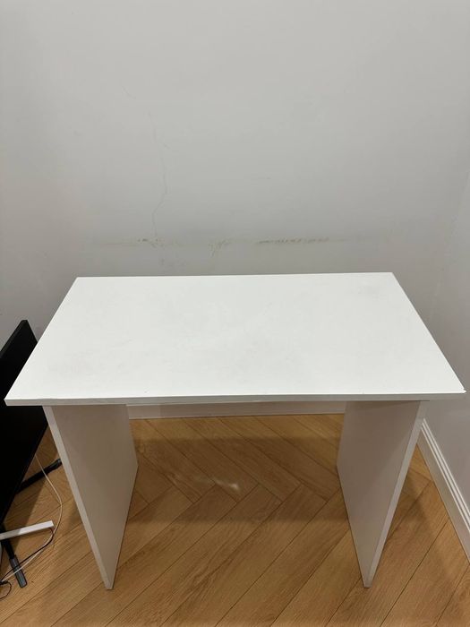 Письменный стол 84.5х48.5