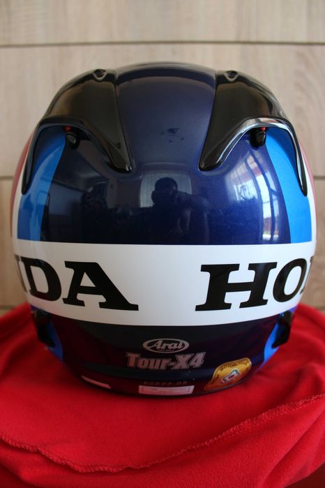 Каска Arai Tour X4