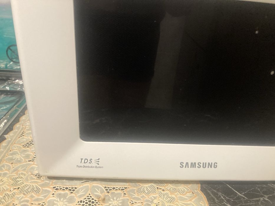 Cuptor microunde SAMSUNG