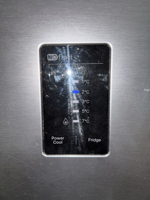 Холодильник Samsung