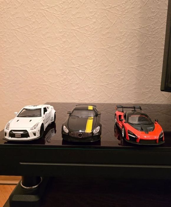 Продаются коллекционные машинки