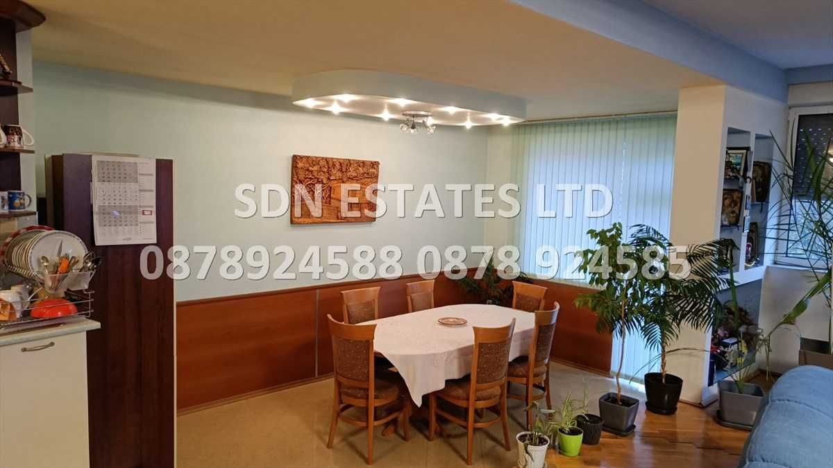 Продава се Етаж от къща в Казанлък - 120 кв.м за 1063 €/кв.м - Снимка #2