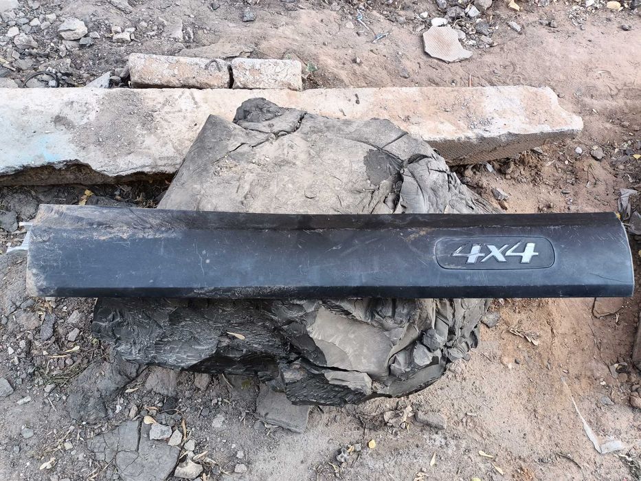 Продам молдинг на автомашину Нива Шевролет. 10000 тг.