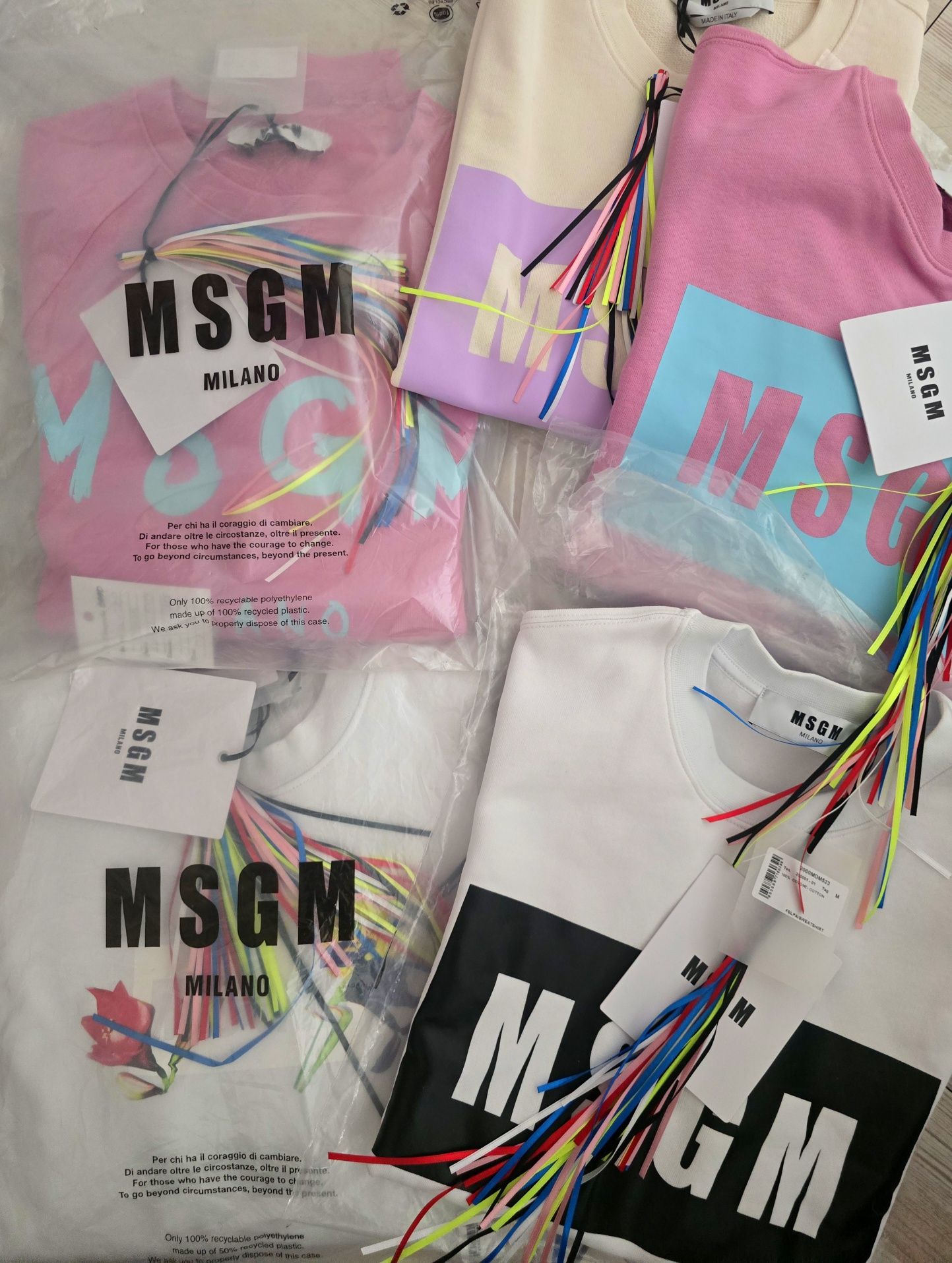 Блузи MSGM, произведени в Италия, нови с етикет, брандирани!