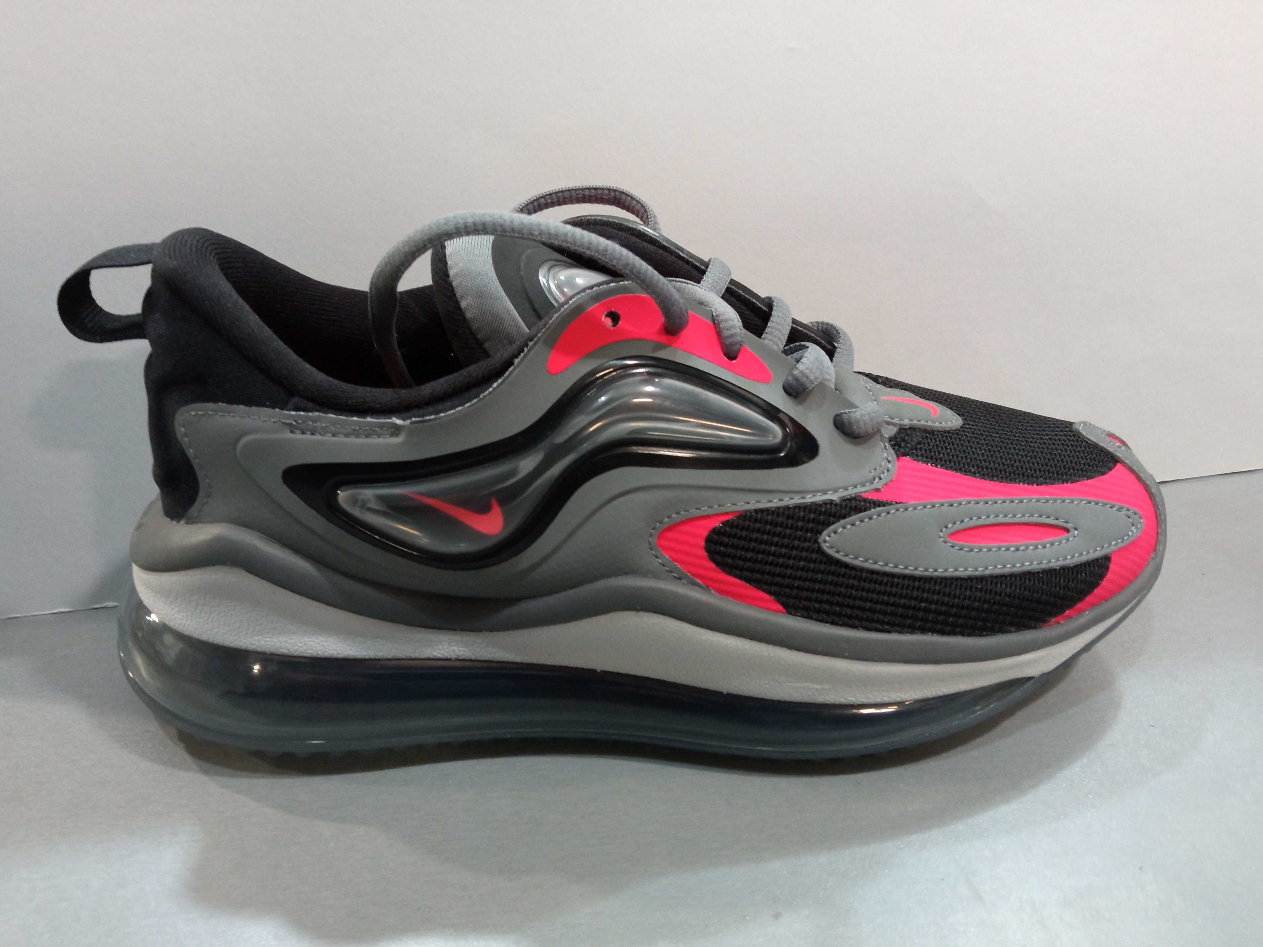 Nike Air Max 720 37,5 и N38,5.Маратонки с камера.Нови.Оригинал