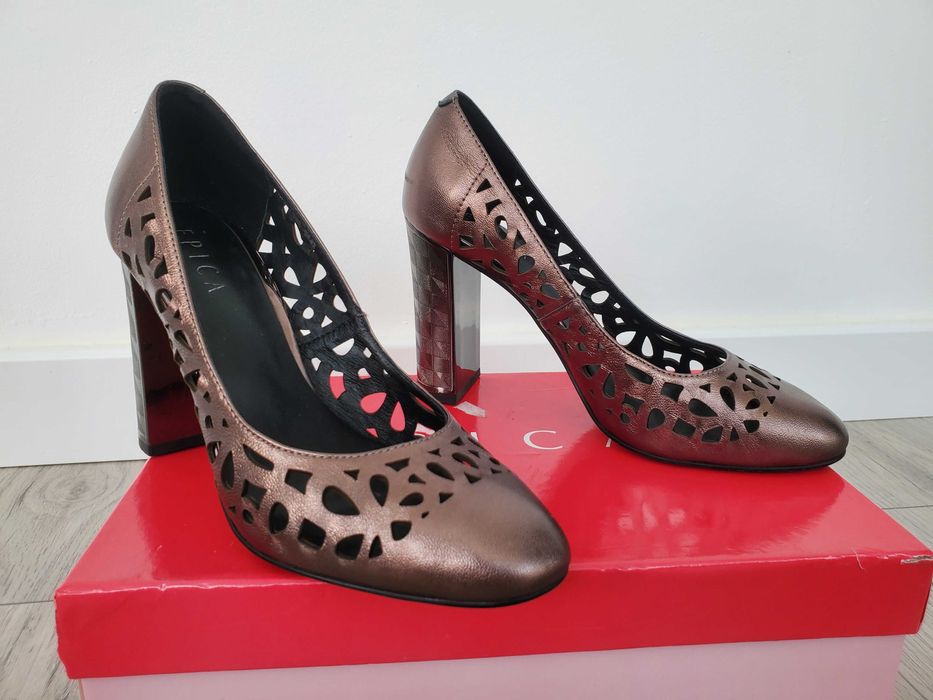 Pantofi deosebiti Epica