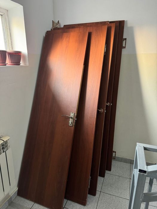 Межкомнатные двери. Состояние хорошее. Цена договорная