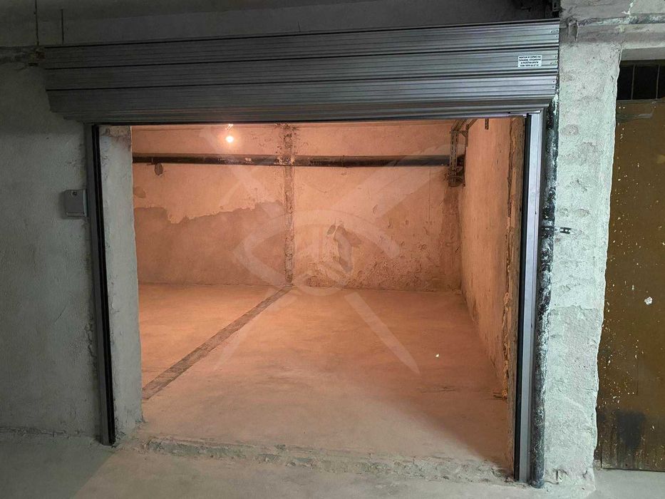 Продава се Гараж / Паркомясто в Пловдив, Център - 35 кв.м за 1000 €/кв.м - Снимка #1