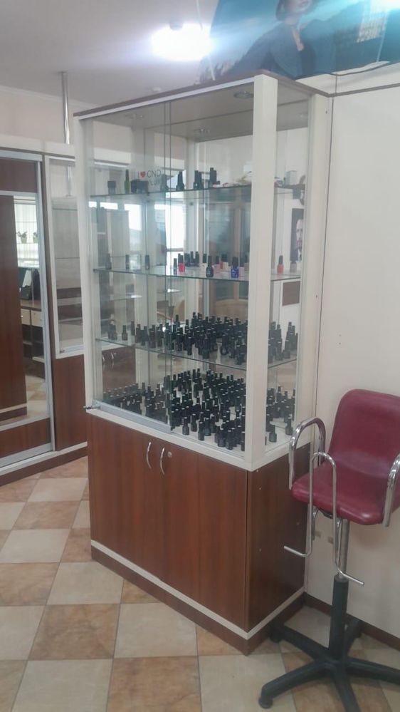 Продам шкафы с зеркалами и без