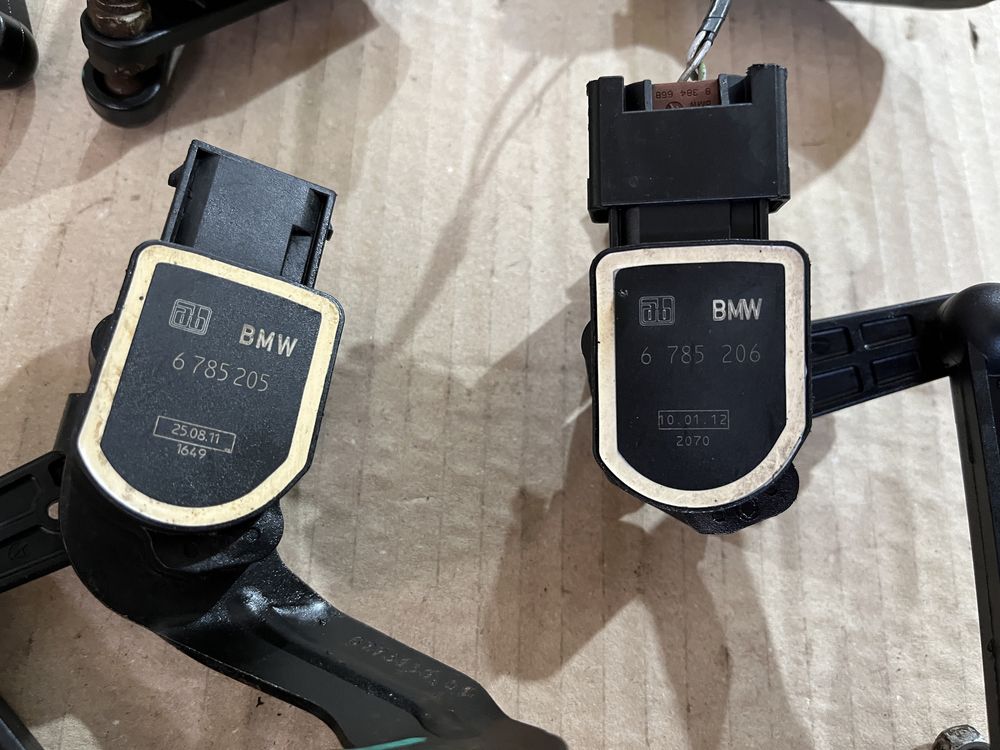 Senzor / Senzori nivel suspensie faruri BMW X5 E70