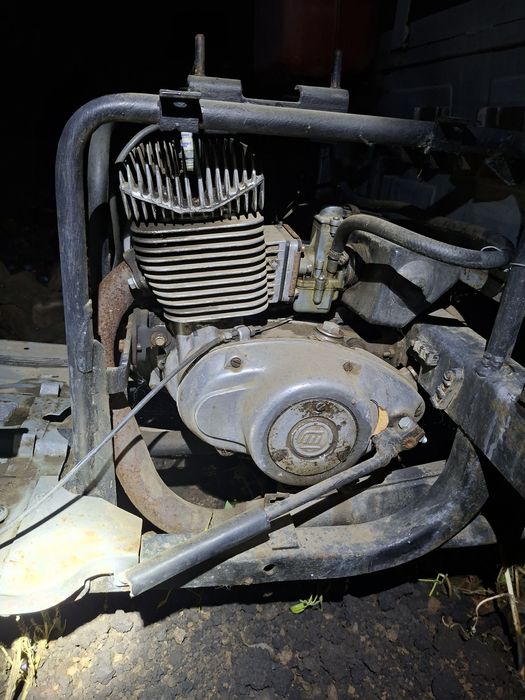 Продам на мотороллер Муравей двигатель в отличном состоянии