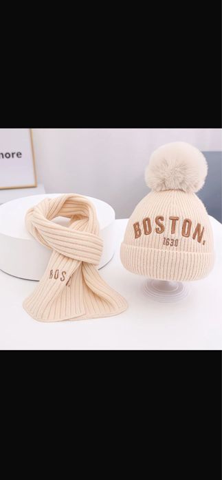 Продам шапку с шарфом новая