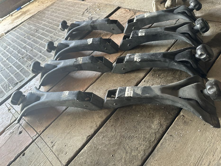 Крепление багажника