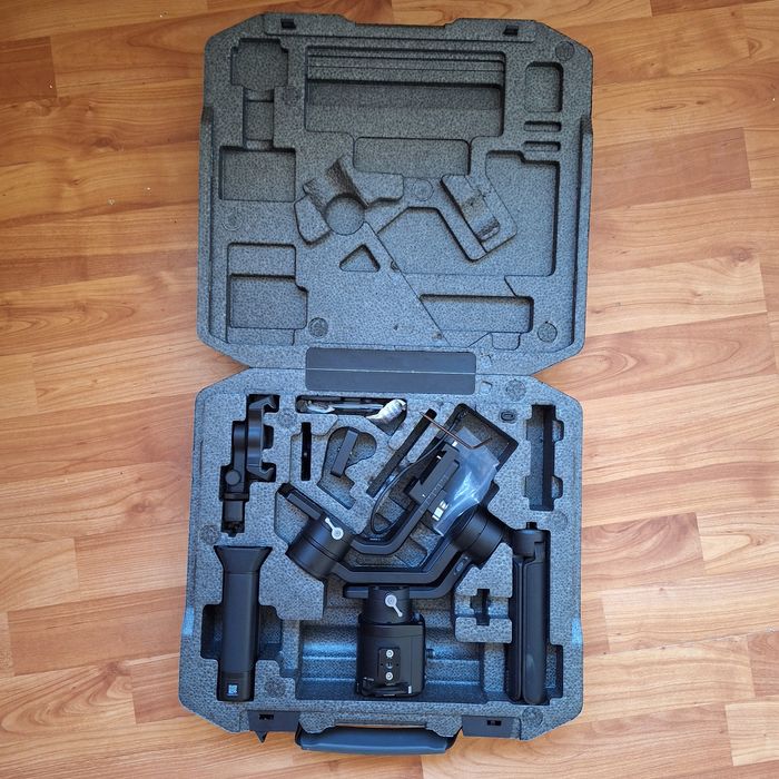 Stabilizator DJI Ronin-SC – Compact, Ușor, Autonomie 11h