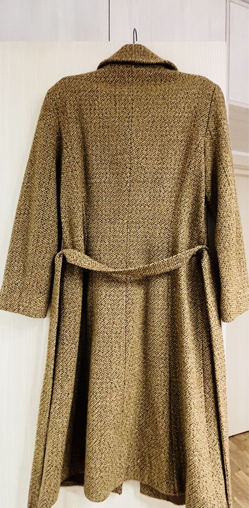 Palton de dama, marca DIKA, model deosebit