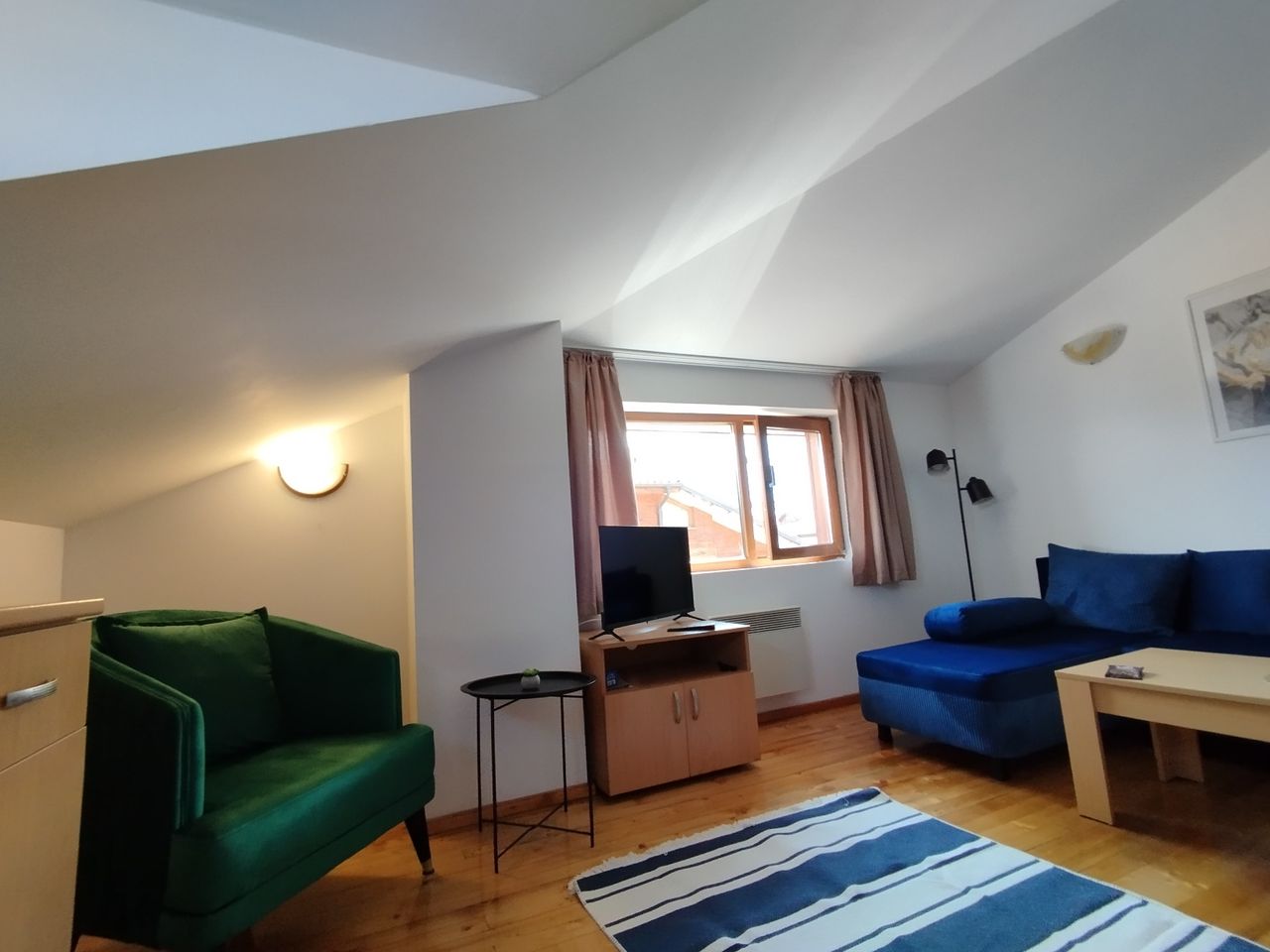 Дава се под наем Двустаен апартамент в Банско - 55 кв.м за 306 € - Снимка #3