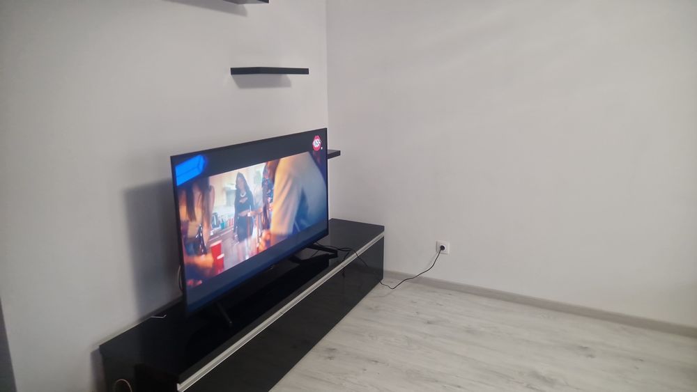 Mobilier bucătărie cu insula si 4 scaune