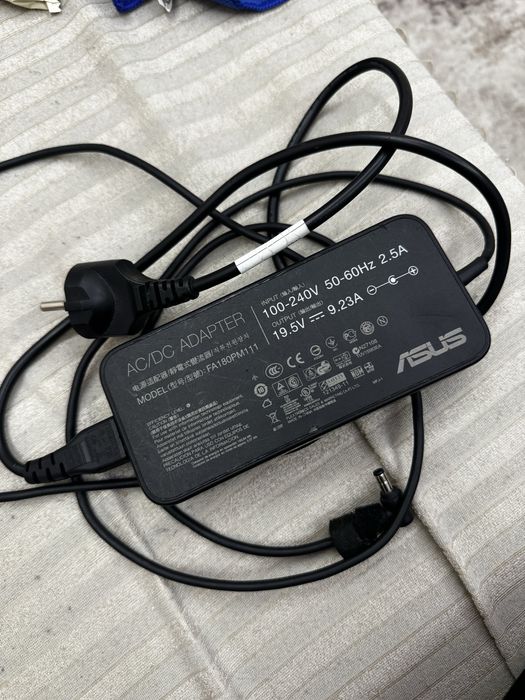 Asus rog G75V Геймърски лаптоп