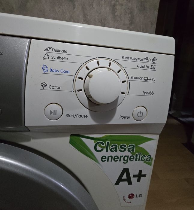 Masina de spalat rufe LG