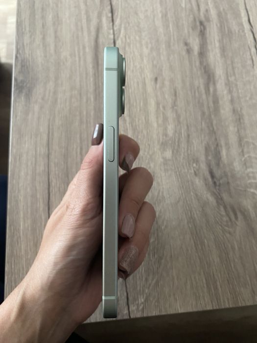 iPhone 15 green 128GB